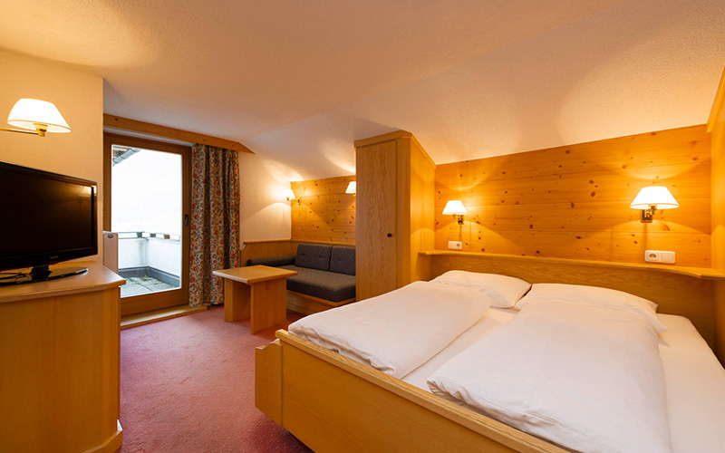 Appartement mit Küche 1